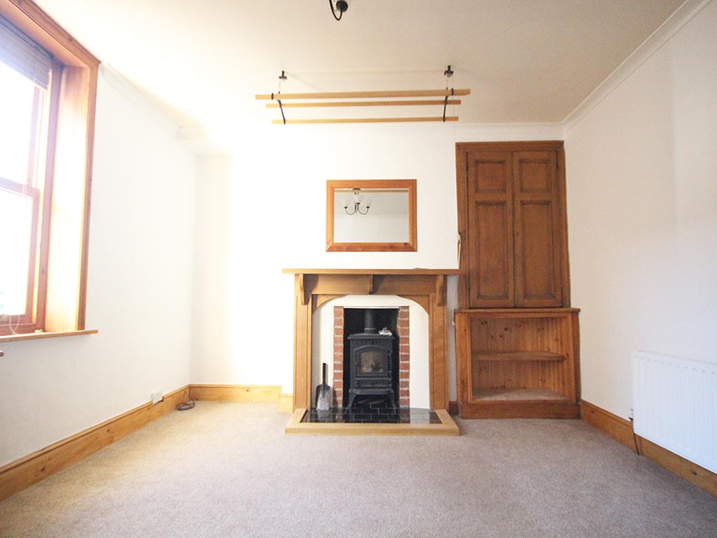 2 bedroom terraced house To Let in Earby - IMG_1168.jpg